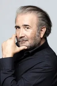Retrato de Lakis Lazopoulos