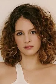 Lara Tremouroux en Ela e Eu