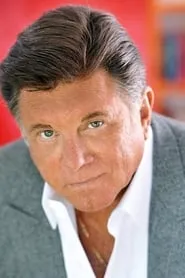 Larry Manetti en Seducción sin límite 2