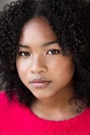 Foto de Laya DeLeon Hayes interpretando a Nadine (voice) en ¡Hey Arnold! Una peli en la jungla
