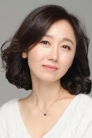 Foto de Lee Ji-ha interpretando a Dang-sook's Wife en The Bros