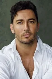 Leeshon Alexander en Hounds of War