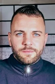 Lewis Saunderson en Through the Lens