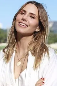 Lívia de Bueno en Paraísos Artificiais