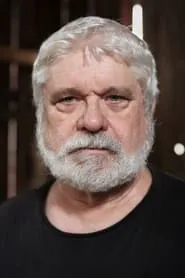 Retrato de Logan Fry