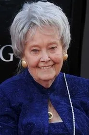 Retrato de Lorraine Warren
