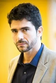 Lucci Ferreira en El joven Paulo Coelho