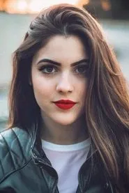 Foto de Lucía Bellido como Self