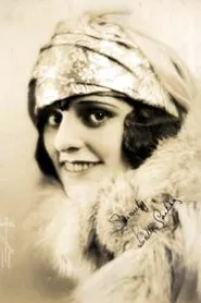 Lucille Carlisle en Between the Acts