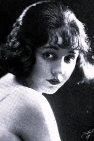 Lucille Hutton en East Side - West Side