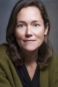 Foto de Lucy Liemann como Sarah Bloxby