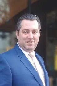 Foto de Lukáš Křišťan interpretando a Kvestor en L. H.