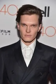 Luke Baines en Bunker