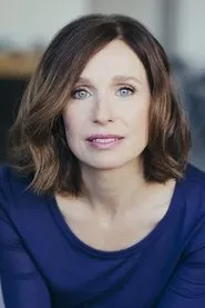 Lynda Johnson en La Chienne