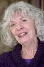 Lynne Deragon en Away Home