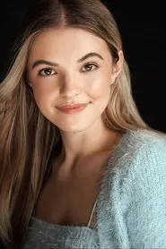 Madison MacIsaac en El Juego del Ascensor
