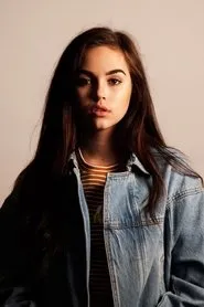 Retrato de Maggie Lindemann