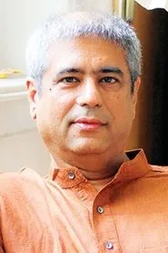Mahesh Dattani en Space MOMs