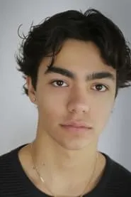 Foto de Malachi Barton interpretando a Diego (6 years) en Dora y la ciudad perdida
