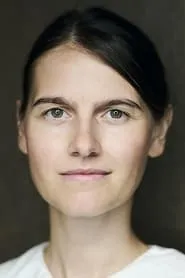 Malou Reymann en Ung mand falder