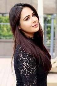 Mandy Takhar en Mr Shudai
