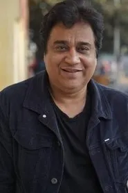 Foto de Manu Rishi Chadha como Dr. Mudit