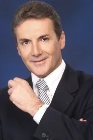 Foto de Manuel Saval como Andrés Zamora
