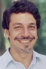 Marcello Escorel en No Meio da Rua