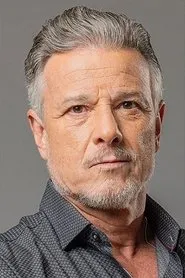 Retrato de Marcello Novaes