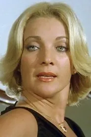 María Salerno en Le llamaban J.R.