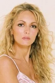 Marie-Laetitia Bettencourt en Docteur Alil et Mister Vardar