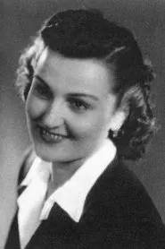 Marie Logoreci en Oshëtimë në bregdet