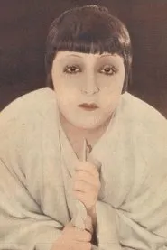 Marie-Louise Iribe en Pâques rouges