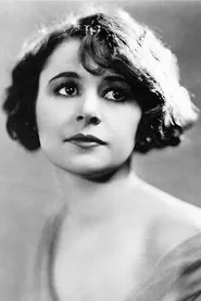 Marion Harlan en A Man Four-Square