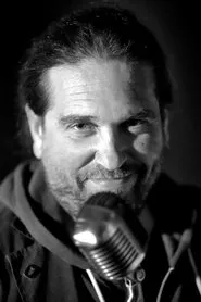 Retrato de Mark Lesser