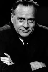 Marshall McLuhan en Living in a Global Village