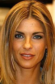 Martina Colombari en Lo que ellas se callan