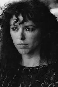 Foto de Mary Jo Randle interpretando a Eddie's Mum en Red Riding: 1974, Parte 1