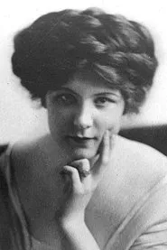 Mary Ryan en The Outcasts