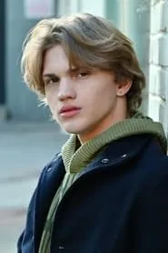 Mason McNulty en Atrapa la Bala