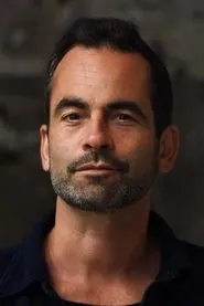 Mathis Künzler en Räuberinnen