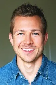 Foto de Matt McAbee como Avery Reeves
