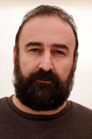 Retrato de Mehran Ahmadi