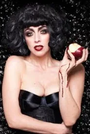 Melissa Madden-Gray en Meow Meow's Little Match Girl