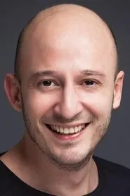 Retrato de Mert Öner