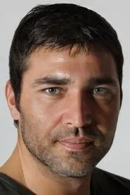 Retrato de Mert Kılıç