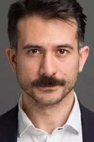 Retrato de Mert Tümer