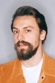 Metin Akdülger en Tren a mi destino