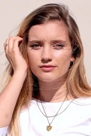 Foto de Mia Healey como Shelby Goodkind
