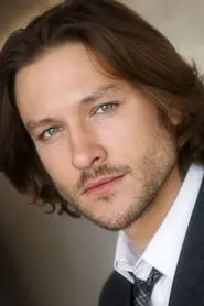 Retrato de Michael Graziadei